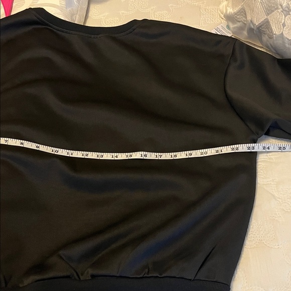 SHEIN Black Sweatshirt with Striped Bow - Picture 5 of 5